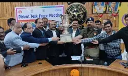 अभियोजन ट्राफी का जनपद में हुआ ज़ोरदार स्वागत