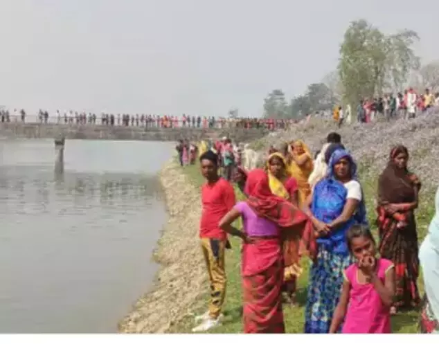 संदिग्ध परिस्थितियों में महिला नहर में डूबी, बालक सुरक्षित