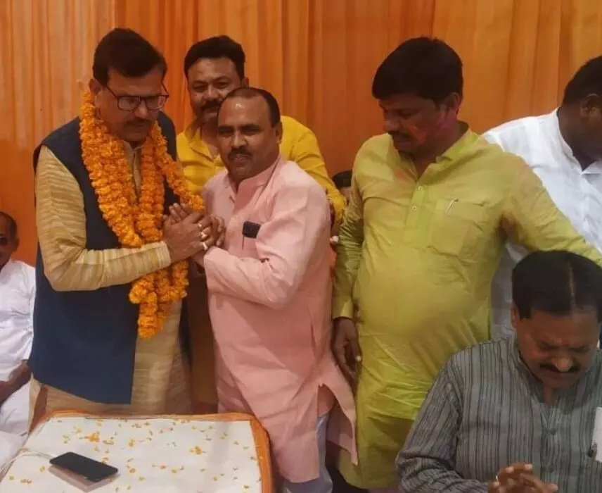 शाका को विधायक बनाकर बरहज की जनता गदगद है _ संजय पासवान