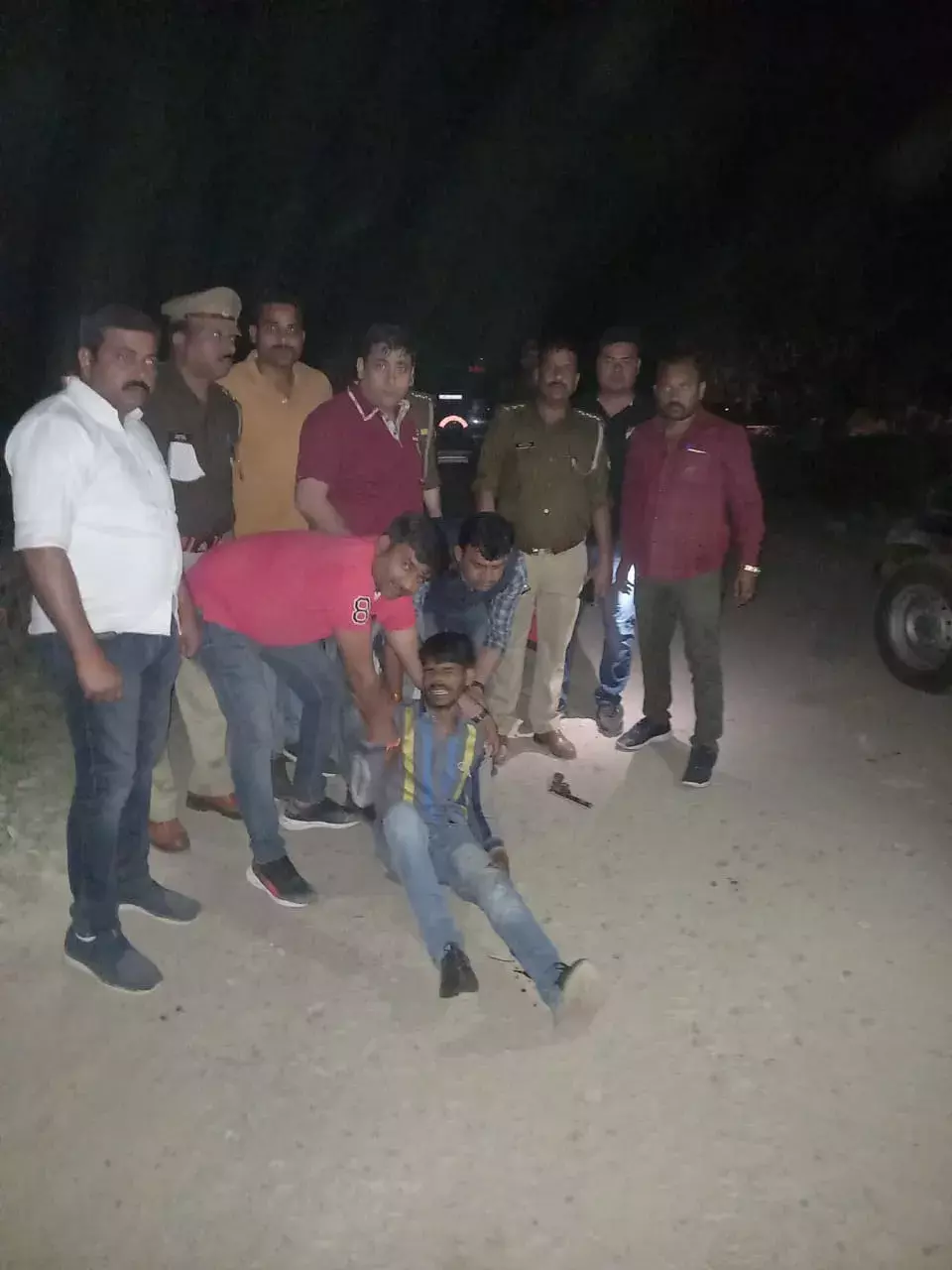 25 हजार का इनामी को पुलिस ने मुठभेड़ कर दबोचा