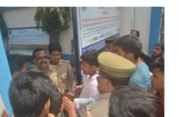 कॉन्वेंट स्कूलों में मनमानी को लेकर एबीवीपी का प्रदर्शन