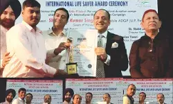 रक्तदाताओं व रक्तदान करने वाली समाजिक संस्थाओं को किया गया सम्मानित