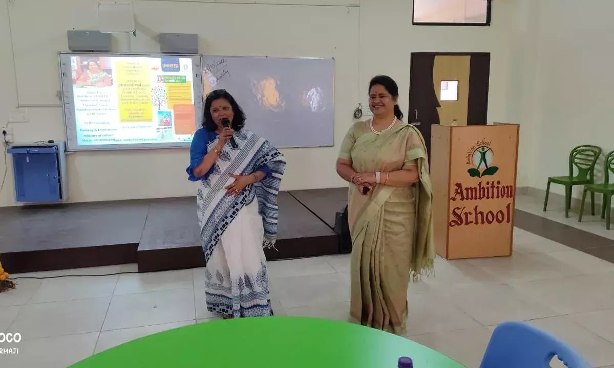 एंबीशन विद्यालय के प्रांगण में शैक्षणिक कार्यशाला कार्यक्रम आयोजित किया गया