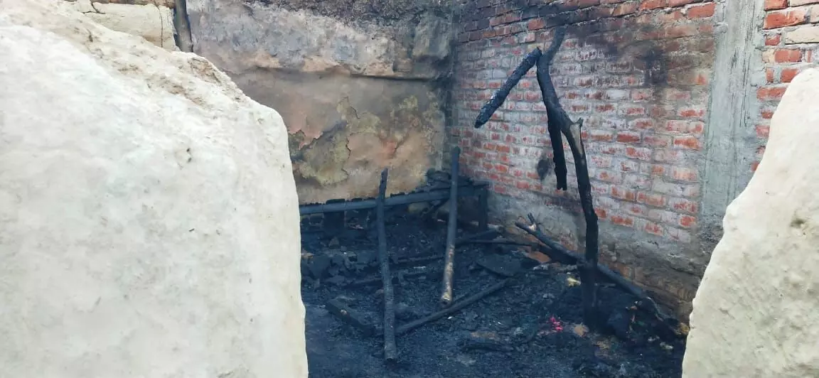 बिजली के शॉर्ट सर्किट से ढाई साल बच्ची की मौत बिजली के शॉर्ट सर्किट से ढाई साल बच्ची की मौत