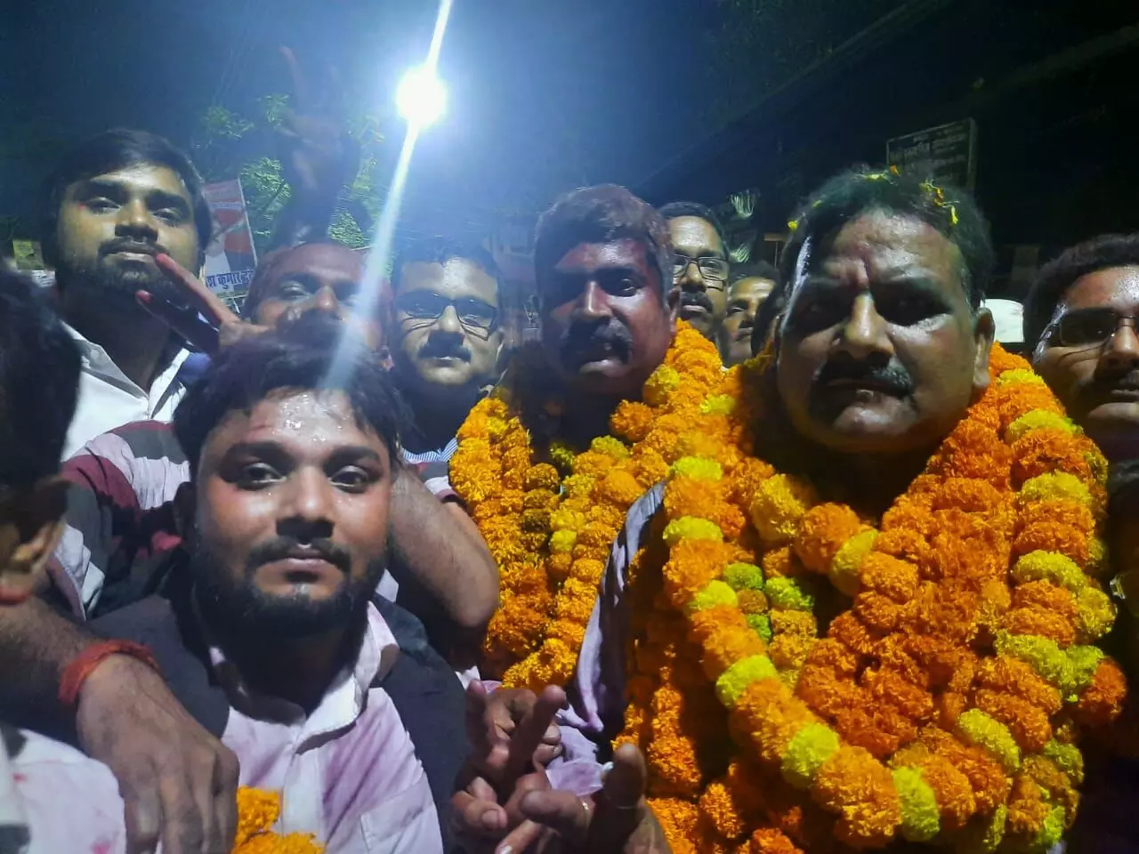 बार एसोसिएशन सिविल कोर्ट मनोज पांडेय अध्यक्ष धीरेंद्र द्विवेदी मंत्री निर्वाचित