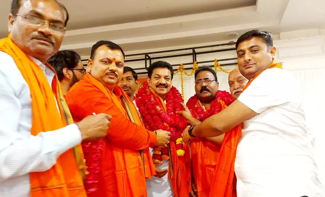 भाजपा एमएलसी प्रत्याशी ने जनप्रतिनिधियों से किया सवांद