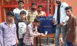 मंदिर प्रबंधक ने गर्मी में प्यास बुझाने के लिए पेयजल की व्यस्था