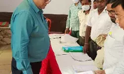 यम यल सी चुनाव को शांतिपूर्ण, निष्पक्ष कराये जाने को डी यम ने पोलिंग पार्टियाँ को किया रवाना