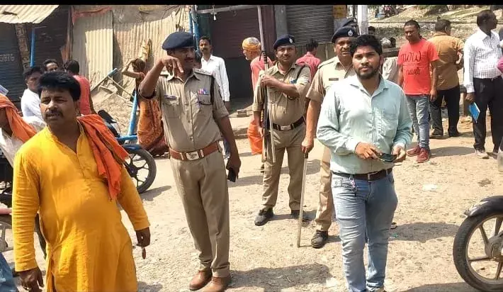 रेलवे की जमीन पर अवैध कब्जा, रेलवे सुरक्षा बल ने हटाने की कार्यवाही