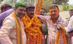 рдПрдо рдПрд▓ рд╕реА рдЪреБрдирд╛рд╡ рдкрд░рд┐рдгрд╛рдо рдШреЛрд╖рдгрд╛ рдХреЗ рдкреВрд░реНрд╡ рд╣реА рдЙрдбрд╝рдиреЗ рд▓рдЧреЗ рдЕрдмреАрд░ рдЧреБрд▓рд╛рд▓, рдмрдЬрдиреЗ рд▓рдЧрд╛ рдвреЛрд▓ рдирдЧрд╛рдбрд╝реЗ рдПрдо рдПрд▓ рд╕реА рдЪреБрдирд╛рд╡ рдкрд░рд┐рдгрд╛рдо рдШреЛрд╖рдгрд╛ рдХреЗ рдкреВрд░реНрд╡ рд╣реА рдЙрдбрд╝рдиреЗ рд▓рдЧреЗ рдЕрдмреАрд░ рдЧреБрд▓рд╛рд▓, рдмрдЬрдиреЗ рд▓рдЧрд╛ рдвреЛрд▓ рдирдЧрд╛рдбрд╝реЗ