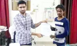 एसडीएम सदर ने कलाकार गुलशन को किया सम्मानित