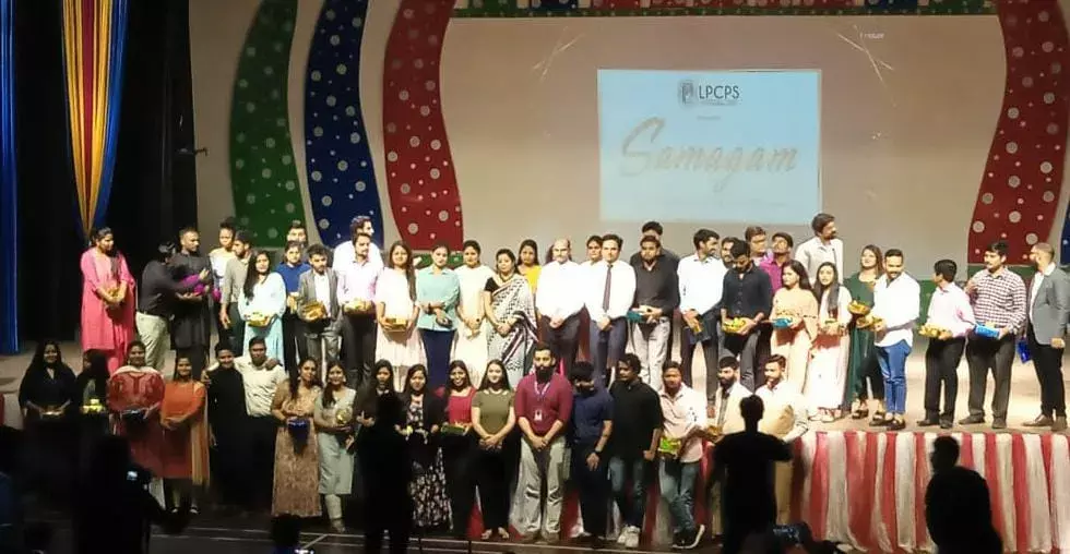 एलपीसीपीएस में एल्मुनाई मीट का आयोजन, पुराने दोस्तों संग ताजा हुई यादें एलपीसीपीएस में एल्मुनाई मीट का आयोजन, पुराने दोस्तों संग ताजा हुई यादें