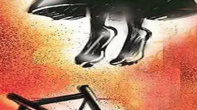 विवाहिता ने दहेज प्रताड़ना से क्षुब्ध होकर मायके में फांसी लगाई - पिता की तहरीर पर दहेज प्रताड़ना मुकदमा दर्ज