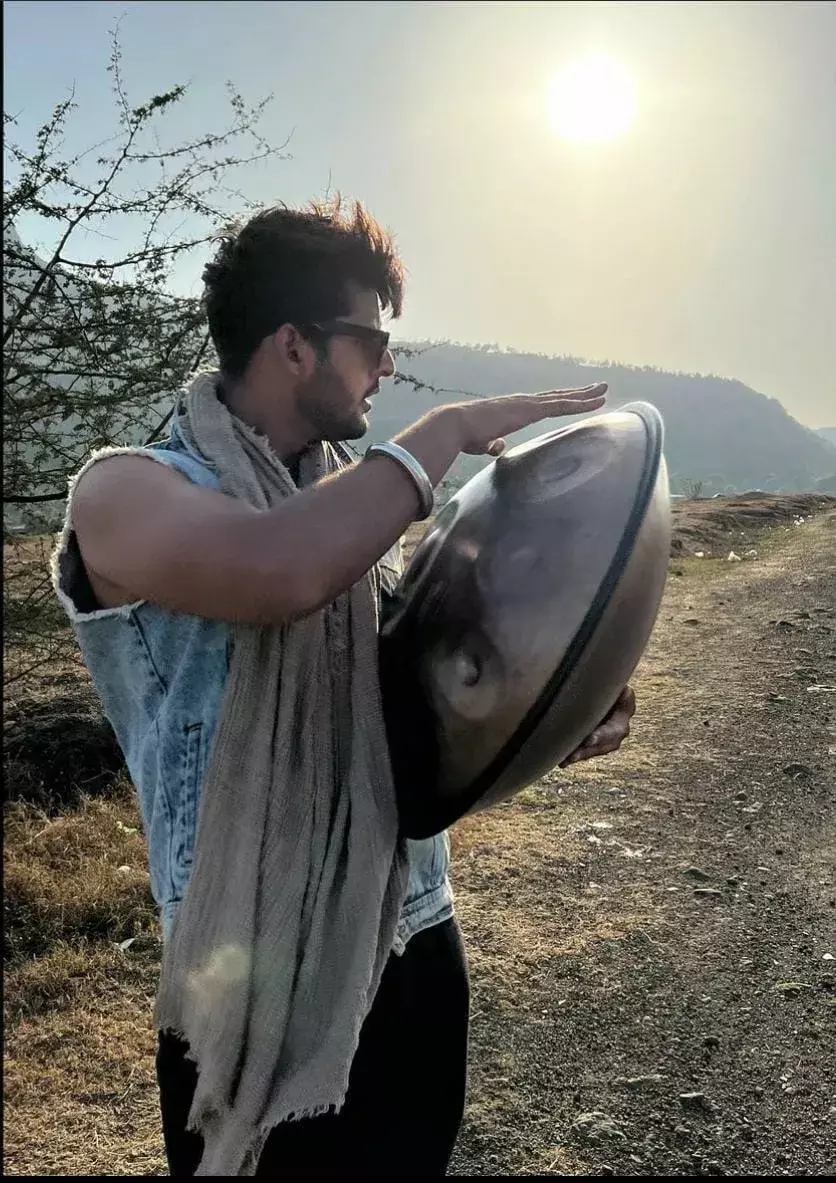 рд╣реИрдВрдбрдкреИрди рдмрдЬрд╛рдХрд░ рдореБрдЭреЗ рднрдЧрд╡рд╛рди рд╢рд┐рд╡ рд╕реЗ рдЬреБреЬрд╛рд╡ рдорд╣рд╕реВрд╕ рд╣реЛрддрд╛ рд╣реИ - рд╢рдЧреБрди рдкрд╛рдВрдбреЗ рд╣реИрдВрдбрдкреИрди рдмрдЬрд╛рдХрд░ рдореБрдЭреЗ рднрдЧрд╡рд╛рди рд╢рд┐рд╡ рд╕реЗ рдЬреБреЬрд╛рд╡ рдорд╣рд╕реВрд╕ рд╣реЛрддрд╛ рд╣реИ - рд╢рдЧреБрди рдкрд╛рдВрдбреЗ