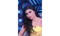 मौनी रॉय ने किया बचपन के डर का खुलासा, हेलेन को जोरदार ट्रिब्यूट दिया