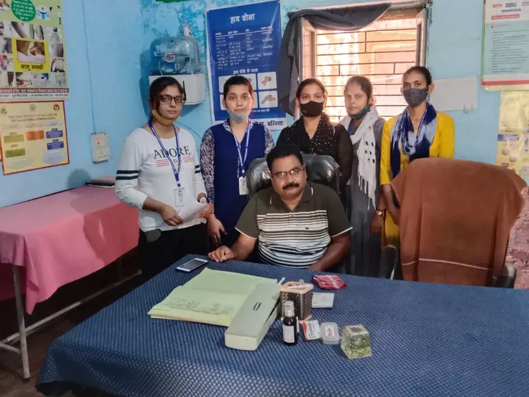 जननायक चंद्रशेखर विश्वविद्यालय की छात्राओं द्वारा प्राथमिक स्वास्थ्य केंद्र में स्वास्थ्य सर्वेक्षण का किया अध्ययन जननायक चंद्रशेखर विश्वविद्यालय की छात्राओं द्वारा प्राथमिक स्वास्थ्य केंद्र में स्वास्थ्य सर्वेक्षण का किया अध्ययन