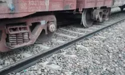 рдЪреМрдмреЗрдкреБрд░ рдореЗрдВ рдорд╛рд▓рдЧрд╛рдбрд╝реА рдХреЗ рджреЛ рдбрд┐рдмреНрдмреЗ рдбрд┐рд░реЗрд▓ рдЪреМрдмреЗрдкреБрд░ рдореЗрдВ рдорд╛рд▓рдЧрд╛рдбрд╝реА рдХреЗ рджреЛ рдбрд┐рдмреНрдмреЗ рдбрд┐рд░реЗрд▓