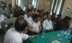 अतिक्रमण पालीथीन और साफ सफाई को लेकर पटरी दुकानदारों को चेतावनी