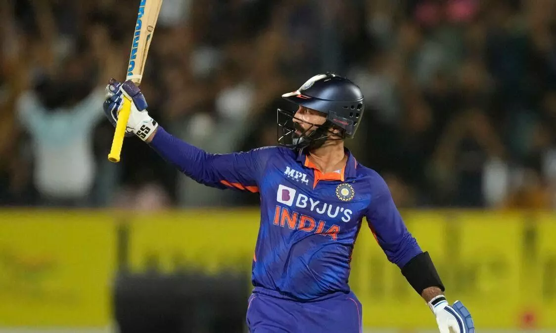 दिनेश कार्तिक ने टी 20 में 50 लगाने में धोनी को भी पीछे छोड़ा दिनेश कार्तिक ने टी 20 में 50 लगाने में धोनी को भी पीछे छोड़ा