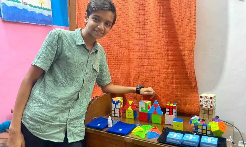 अंतरराष्ट्रीय क्यूब प्रतियोगिता  में यजत आचार्य श्रीवास्तव को गोल्ड मेडल मिला अंतरराष्ट्रीय क्यूब प्रतियोगिता  में यजत आचार्य श्रीवास्तव को गोल्ड मेडल मिला