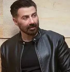 सनी देओल को लगी चोट इलाज के लिए गए अमेरिका सनी देओल को लगी चोट इलाज के लिए गए अमेरिका