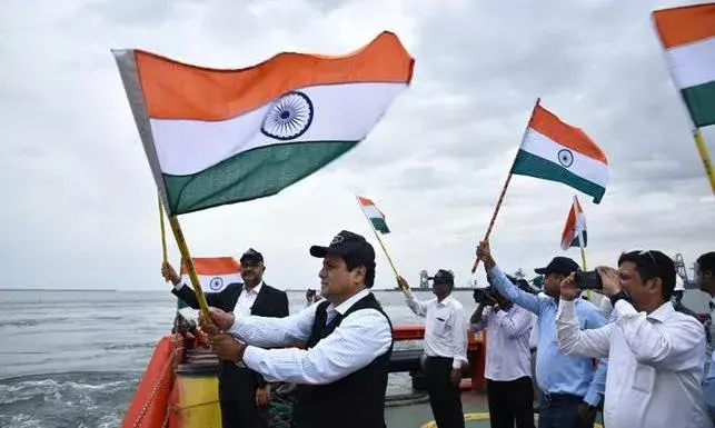 श्री सर्बानंद सोनोवाल द्वारा फायदेमंद गति शक्ति पर बल देने के कारण चेन्नई बंदरगाह के प्रमुख बुनियादी ढांचे को बढ़ावा मिला श्री सर्बानंद सोनोवाल द्वारा फायदेमंद गति शक्ति पर बल देने के कारण चेन्नई बंदरगाह के प्रमुख बुनियादी ढांचे को बढ़ावा मिला