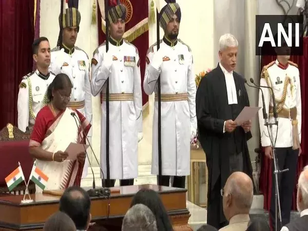 Justice UU Lalit swears to serve as Indias 49th Chief Justice