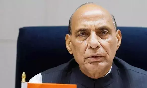 रक्षा मंत्री श्री राजनाथ सिंह और मिश्र के रक्षा मंत्री जनरल मोहम्मद ज़की ने काहिरा में रक्षा सम्बंधों को मजबूत बनाने की दिशा द्विपक्षीय बातचीत की