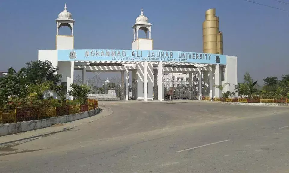 सरकारी गाड़ी को विश्वविद्यालय में खन के गाड़ दिया , अब दीवारों के अंदर किताबें चुनवा दी , पुरा मुग़लिया अंदाज है खान साहेब का