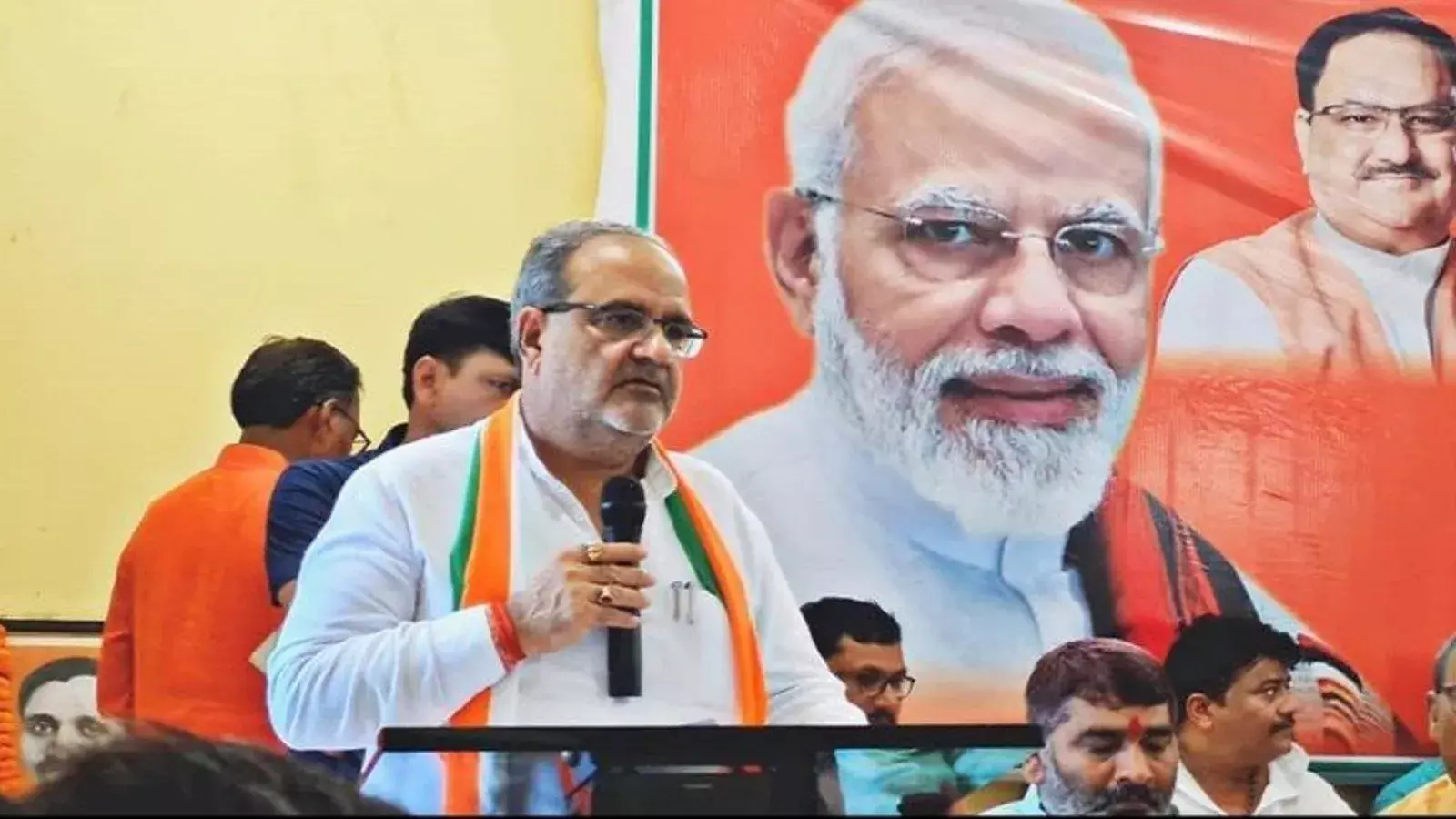 рдорд╣рд╛рддреНрдорд╛ рдЧрд╛рдВрдзреА рдЬреА рдХрд╛ рдЬреАрд╡рди рд╕реЗрд╡рд╛, рд╕рдорд░реНрдкрдг рд╡ рд░рд╛рд╖реНрдЯреНрд░ рдХреА рдЖрддреНрдордирд┐рд░реНрднрд░рддрд╛ рдХреЗ рд▓рд┐рдП рд╕рдорд░реНрдкрд┐рдд рд░рд╣рд╛ : рднреВрдкреЗрдВрджреНрд░ рд╕рд┐рдВрд╣ , рдЕрдзреНрдпрдХреНрд╖, рдмреАрдЬреЗрдкреА рдЙрддреНрддрд░ ,рдкреНрд░рджреЗрд╢ рдорд╣рд╛рддреНрдорд╛ рдЧрд╛рдВрдзреА рдЬреА рдХрд╛ рдЬреАрд╡рди рд╕реЗрд╡рд╛, рд╕рдорд░реНрдкрдг рд╡ рд░рд╛рд╖реНрдЯреНрд░ рдХреА рдЖрддреНрдордирд┐рд░реНрднрд░рддрд╛ рдХреЗ рд▓рд┐рдП рд╕рдорд░реНрдкрд┐рдд рд░рд╣рд╛ : рднреВрдкреЗрдВрджреНрд░ рд╕рд┐рдВрд╣ , рдЕрдзреНрдпрдХреНрд╖, рдмреАрдЬреЗрдкреА рдЙрддреНрддрд░ ,рдкреНрд░рджреЗрд╢