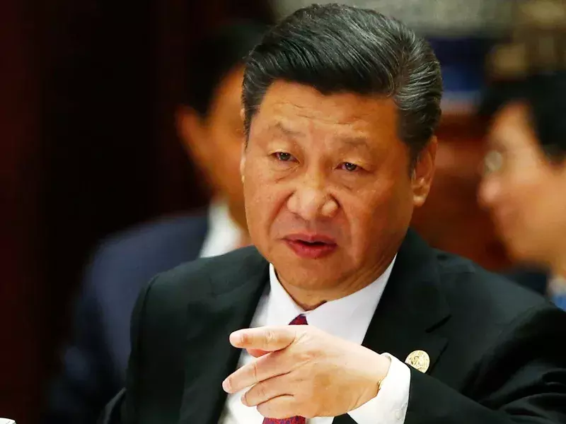 पड़ोस में चल रहा है खतरनाक खेल , सी जिनपिंग ने भरी सभा से पूर्व राष्ट्रपति हु जिन्ताहो को बाहर किया