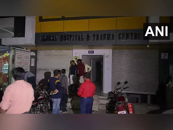 Prayagraj Hospital in Uttar Pradesh received a demolition order after giving juice as an IV drip to a dengue patient Prayagraj Hospital in Uttar Pradesh received a demolition order after giving juice as an IV drip to a dengue patient