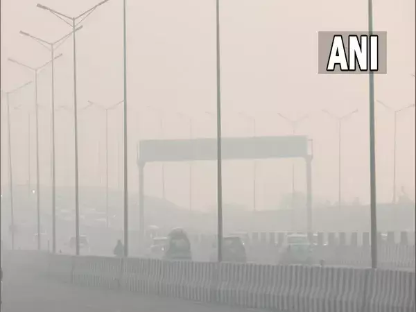 With a 346 AQI, Delhi risks another extremely poor air day With a 346 AQI, Delhi risks another extremely poor air day