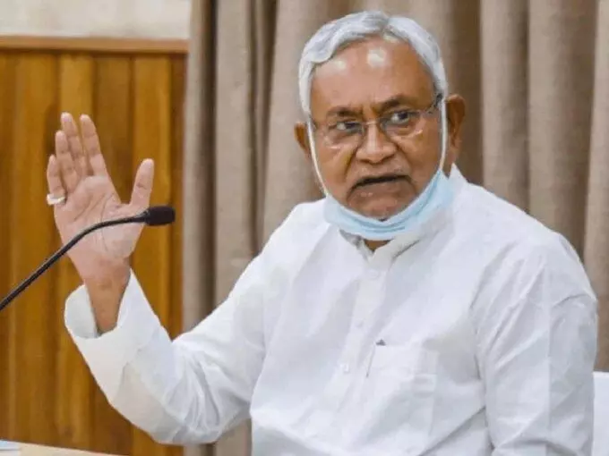 शराब पीएंगे तो मर जाएंगे: बिहार जहरीली शराब काण्ड पर नीतीश का बयान शराब पीएंगे तो मर जाएंगे: बिहार जहरीली शराब काण्ड पर नीतीश का बयान