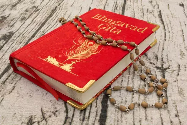 अब छात्र पढ़ेंगे भगवद गीता NCERT की पाठ्यपुस्तकों में