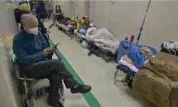 चीन में कोरोना की खौफनाक तबाही, मरीजों से भरे पड़े अस्पताल…..