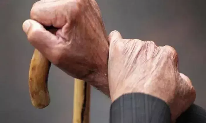 खुलासे के बाद 45000 लोगों की रोकी पेंशन, 13 हजार से ज्यादा मुर्दे ले रहे थे पेंशन….. खुलासे के बाद 45000 लोगों की रोकी पेंशन, 13 हजार से ज्यादा मुर्दे ले रहे थे पेंशन…..