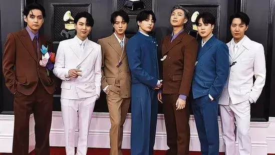 लापता पाकिस्तानी लड़कियां साउथ-कोरिया बीटीएस (BTS) से मिलने के लिए घर से भागी