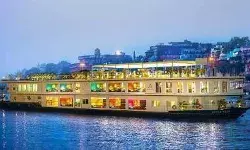 पीएम मोदी ने दुनिया के सबसे लंबे क्रूज एमवी गंगा विलास को हरी झंडी दिखाई