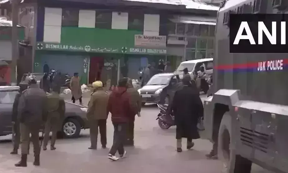 जम्मू-कश्मीर के बडगाम में मुठभेड़: दो आतंकवादी मारे गए जम्मू-कश्मीर के बडगाम में मुठभेड़: दो आतंकवादी मारे गए