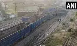 आपस में टकराई दो मालगाड़ियां,एक पायलट घायल, लखनऊ-वाराणसी रूट बाधित