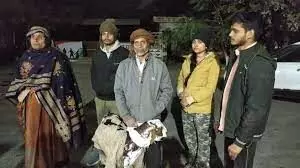 कानपुर कांड: पत्नी-बेटी-दो बेटे और बकरी के साथ DM ऑफिस पहुंचे थे कृष्णगोपाल, काश सुन ली होती गुहार...