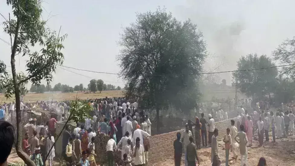 राजस्थान में वायुसेना का लड़ाकू विमान दुर्घटनाग्रस्त, दो महिलाओं की मौत, एक व्यक्ति घायल