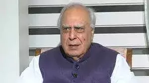 सिब्बल ने कर्नाटक जीत के बाद अगले 5 साल लोगों का दिल जीतने को कांग्रेस से आग्रह किया