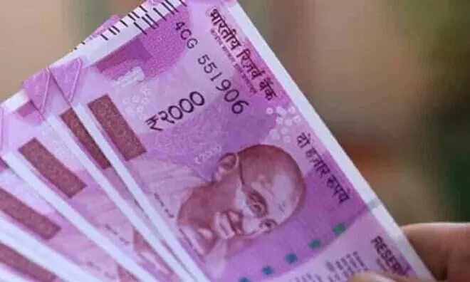 पूर्व वित्त सचिव ने कहा 2,000 रुपये के नोट को वापस लेने से इकॉनमी पर कोई असर नहीं पड़ेगा