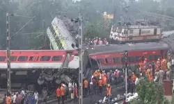ओडिशा में दर्दनाक रेल हादसा,120 से ज्यादा की मौत; 800 घायल