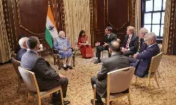 न्यूयॉर्क में शीर्ष विचारकों के साथ  प्रधानमंत्री मोदी ने भारत की विकास गाथा पर चर्चा की