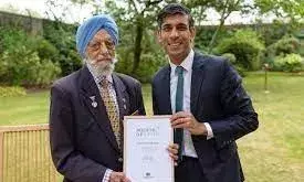 द्वितीय विश्व युद्ध के योद्धा को पॉइंट ऑफ़ लाइट पुरस्कार से किया सम्मानित: ऋषि सुनक