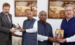 जर्मन राजदूत, ऑस्ट्रेलियाई उच्चायुक्त से उनके आवास पर खड़गे ने की मुलाकात