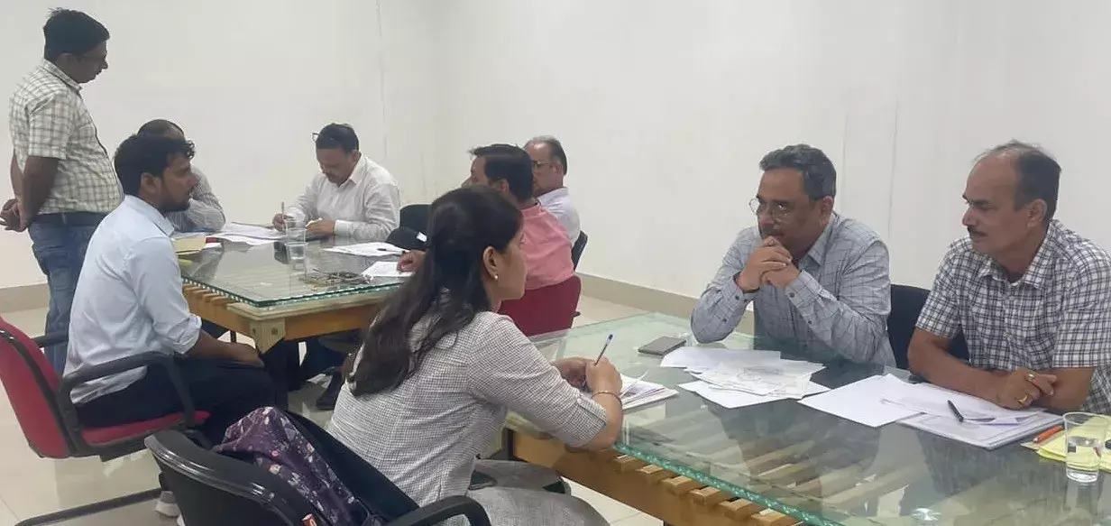 अविवि की पीएचडी प्रवेश साक्षात्कार में 60 शामिल हुए